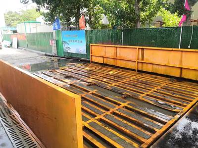 文昌湖區(qū)開展揚(yáng)塵治理督查專項(xiàng)行動(dòng)與完善非道路移動(dòng)機(jī)械管理平臺(tái)